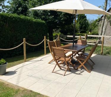 (le) Mesnil Hue House | La Petite Maison - No 4 La Relierie