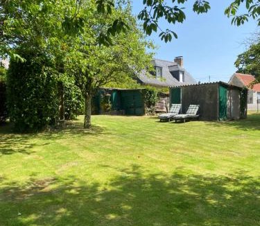 (le) Mesnil Hue House | La Petite Maison - No 4 La Relierie