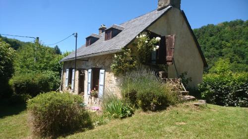 Pleaux House | La Petite Maison Pont Blanchard,