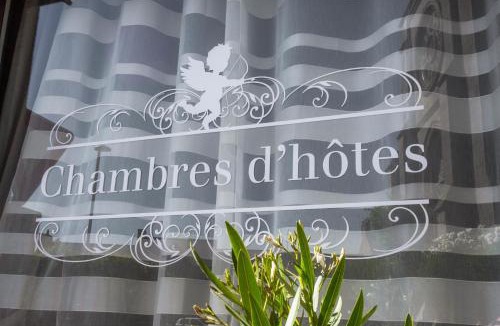 Meillac Bed & Breakfast | La Petite Maison près de l'Eglise