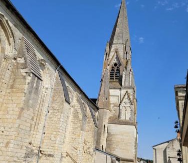 Le Puy-Notre-Dame Apartment | la petite montagne