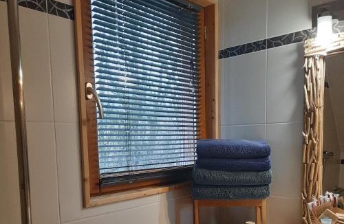 Ceton Cabin | La Petite Motte