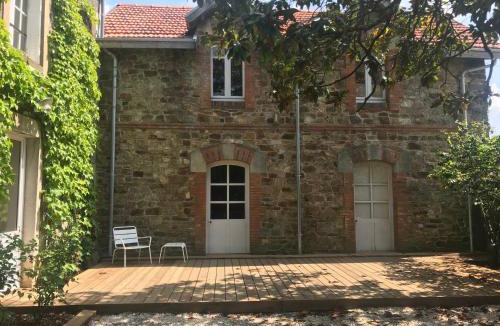 Vertou Apartment | La petite Noe