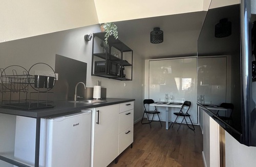 Madeleine-Champ de Mars Apartment | La Petite Olivette Cosy studio in the heart of Nantes, Champ-de-Mars district