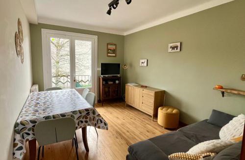 Oust House | La Petite Ourse maison de village à Oust