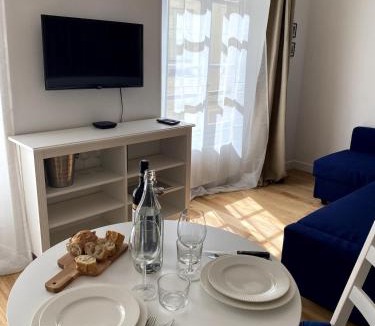 Notre-Dame Apartment | La Petite Paroisse Classé 3 étoiles Elégant & Proche Marché