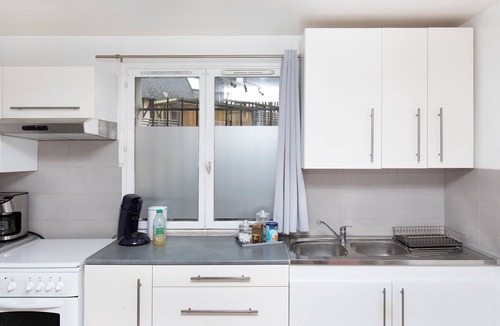 Brionne Apartment | La Petite Terrasse - Appartement spacieux