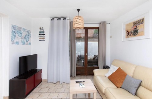 Brionne Apartment | La Petite Terrasse - Appartement spacieux
