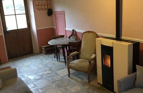 Fontenay-Saint-Pere House | La Petite Vallée