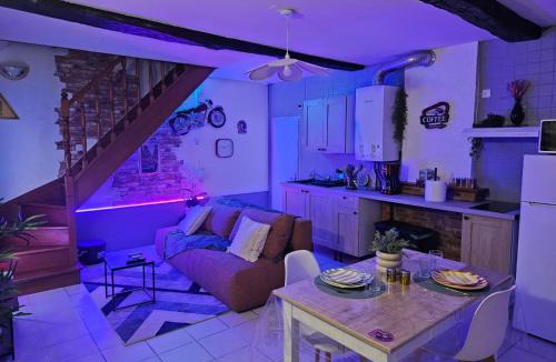 Montherme House | La Phyllade