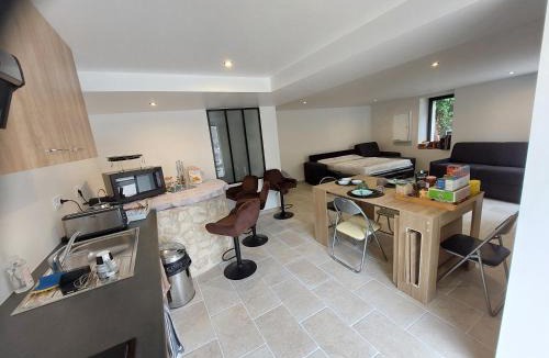 Perdreauville House | La Picardière