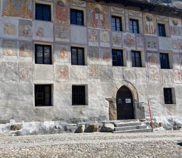 Negrentino House | La Piccola Galleria