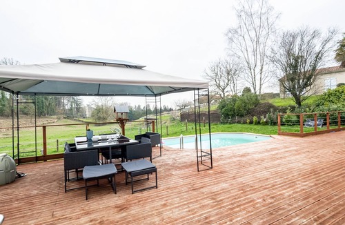 Parthenay House | La Pierre à Lou - Charmante maison avec piscine