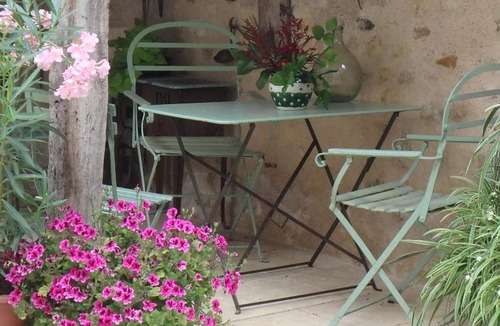 Luynes House | La Pierre qui Parle