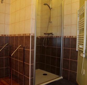Chateauneuf-de-Randon Bed & Breakfast | La Pierre Trouée Chambre d'Hôtes