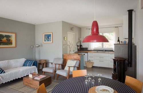 Babeau-Bouldoux House | La Pineda, with lovely views over the vineyards of St Chinian