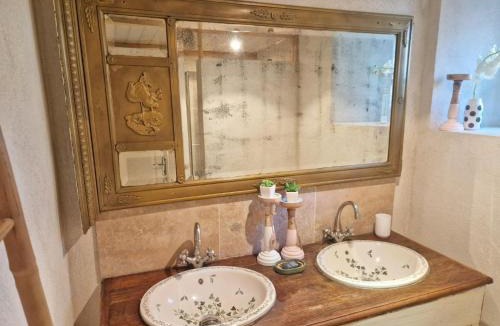 Faucon House | La Pinede