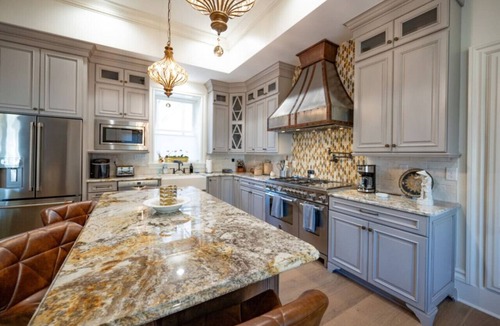 Central Business District House | La Place - Exquisite Convenience