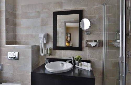 Antibes Old Town Hotel | La Place