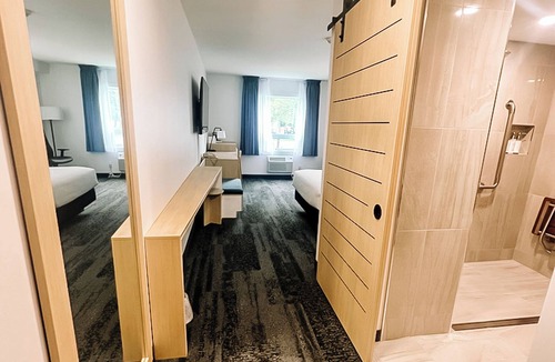 Fort Frances Hotel | La Place Rendez-Vous