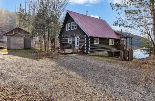 Amherst Ski Chalet | La Plage étoilée