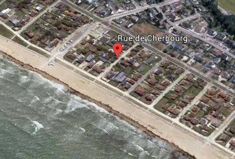Hermanville-sur-Mer House | La plage au bout du jardin/Sword Beach cottage