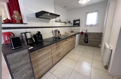 Lacquy House | La Plain' Itude - Lacquy