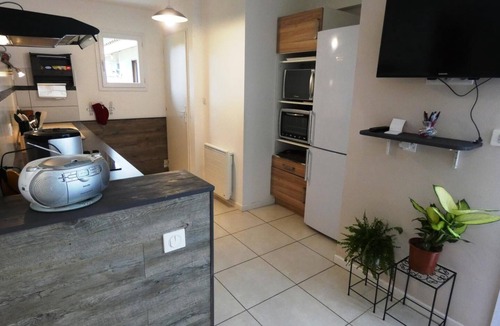 Lacquy House | La Plain' Itude - Lacquy