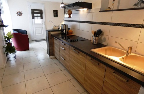 Lacquy House | La Plain' Itude - Lacquy