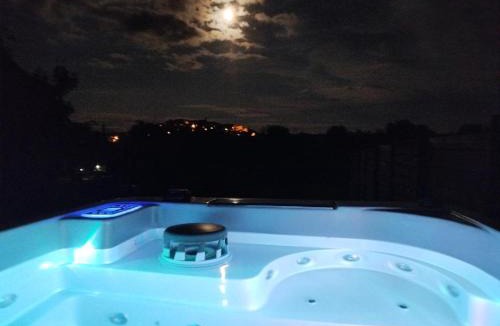 Cordes-sur-Ciel Ski Chalet | La Plaisance sur Ciel