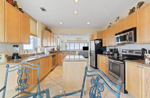 Ono Island Condo | La Playa 901- Beach Front with Stunning Views