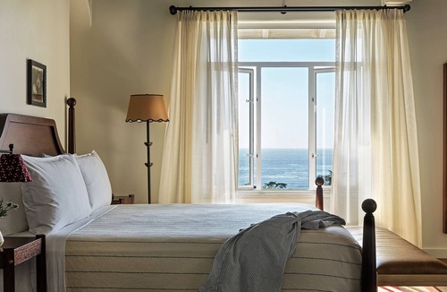 Golden Rectangle Hotel | La Playa Hotel