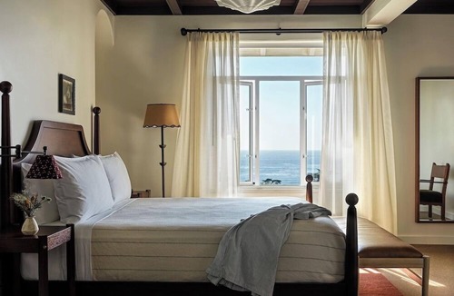 Golden Rectangle Hotel | La Playa Hotel