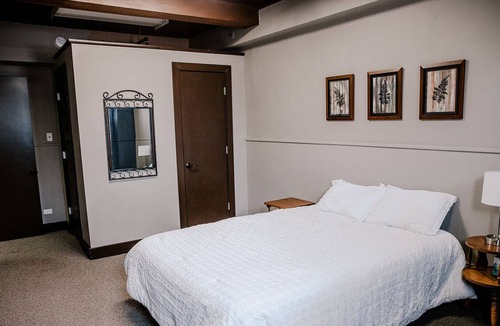 Salina Apartment | La Plaza-corporate housing- monthly discounts!