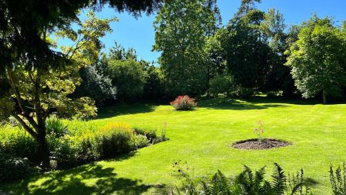 Aix-en-Issart House | La Plonploniere