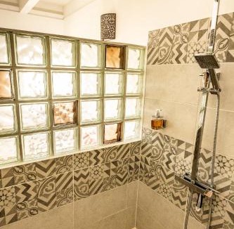 Mornac-sur-Seudre Bed & Breakfast | La Plordonnière