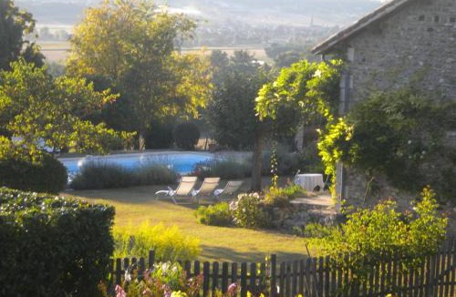 Vouneuil-sur-Vienne Bed & Breakfast | La pocterie