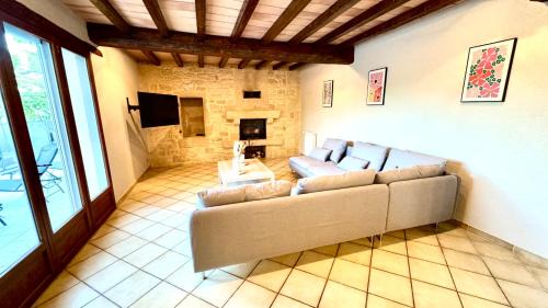 Sernhac Villa | La Poema