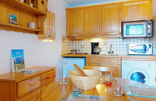 Saint-Gervais-les-Bains Apartment | La pointe des Aravis 3 by Interhome