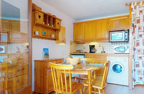 Saint-Gervais-les-Bains Apartment | La pointe des Aravis 3 by Interhome