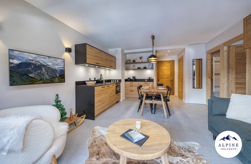 Saint-Jean-de-Sixt Apartment | La Pointe Percée: Alpine Retreat 4*