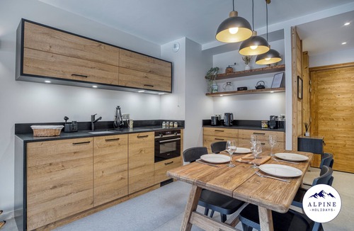 Saint-Jean-de-Sixt Apartment | La Pointe Percée: Alpine Retreat 4*