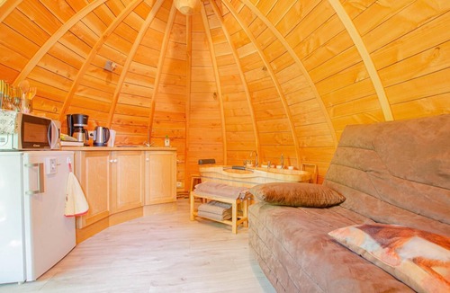 Chennegy House | La Pom de Pin - Chennegy