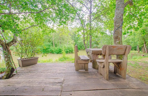 Chennegy House | La Pom de Pin - Chennegy