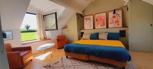 Saint-Bonnet-de-Joux Bed & Breakfast | La Popinette Chambre d'hôte