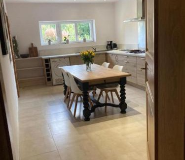 Saint-Nicolas-de-la-Grave Bed & Breakfast | La porte chamarrée.