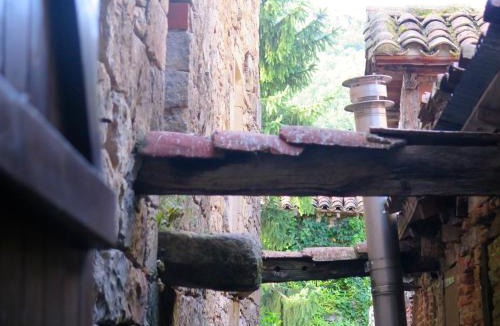 Saint-Antonin Noble Val Bed & Breakfast | La Porte Bleue