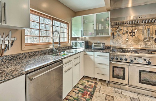 La Porte Cabin | La Porte Cabin with Sauna, Decks & Fire Pit!