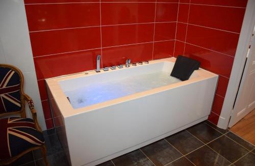 Peronne Bed & Breakfast | La Porte De Bretagne