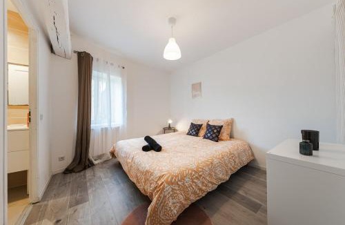 Moret-sur-Loing Apartment | La porte de Moret